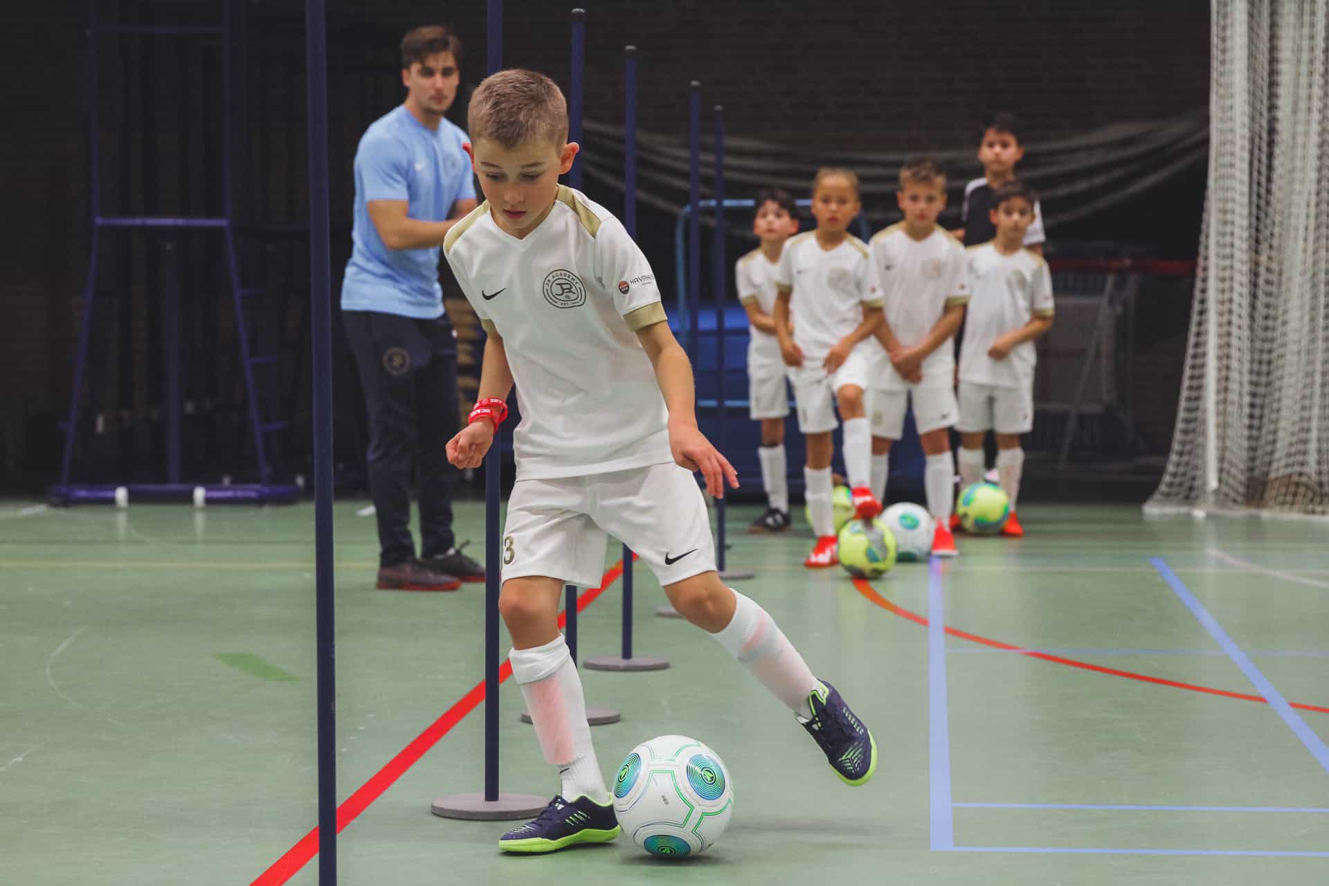 Academy Elite Indoor